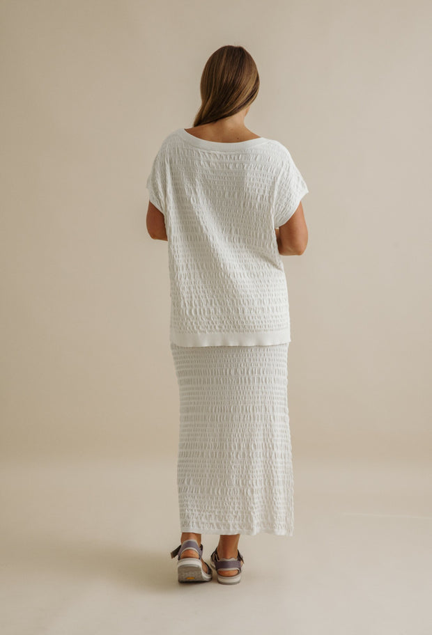 Top - Waves Pleat Pull Over by Talamaya