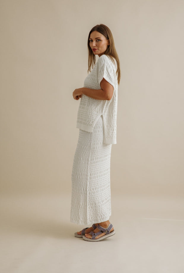 Top - Waves Pleat Pull Over by Talamaya