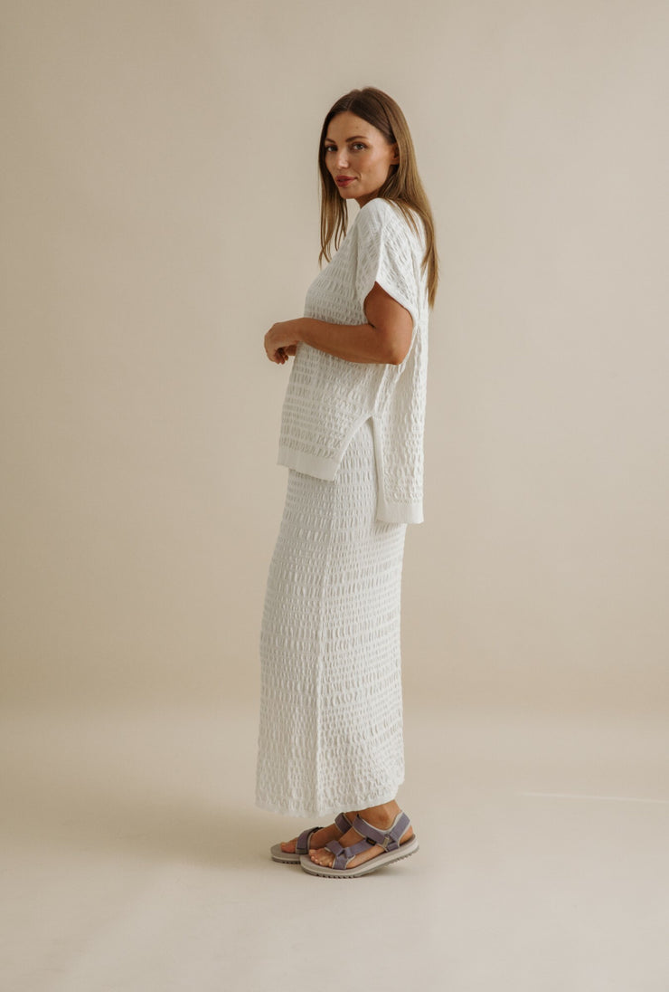 Top - Waves Pleat Pull Over by Talamaya