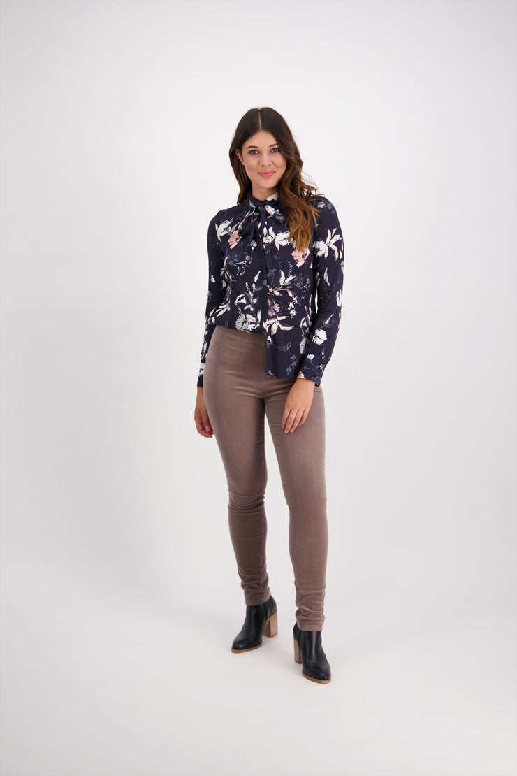 Pant - Skinny Leg Pull on Cord by Vassalli