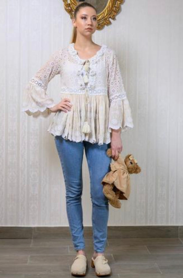 Cardigan - Lace in Beige by BAROK Paris